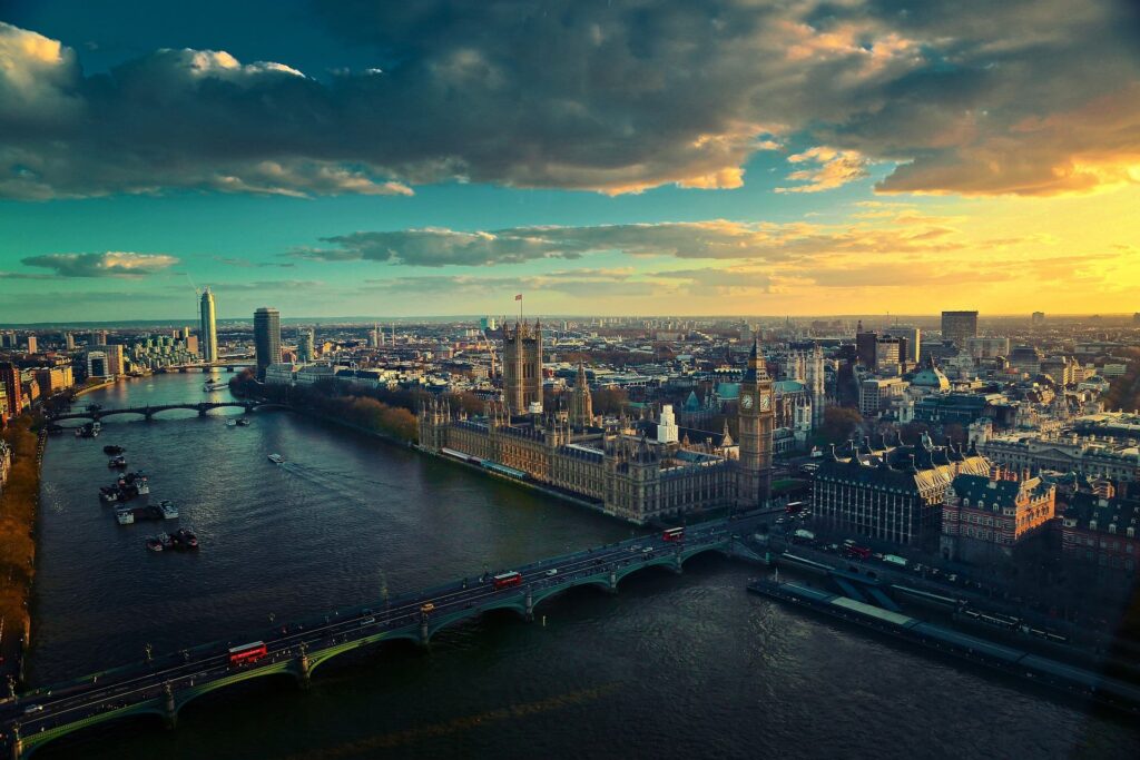 9 Essential Steps to Buy a Property in London